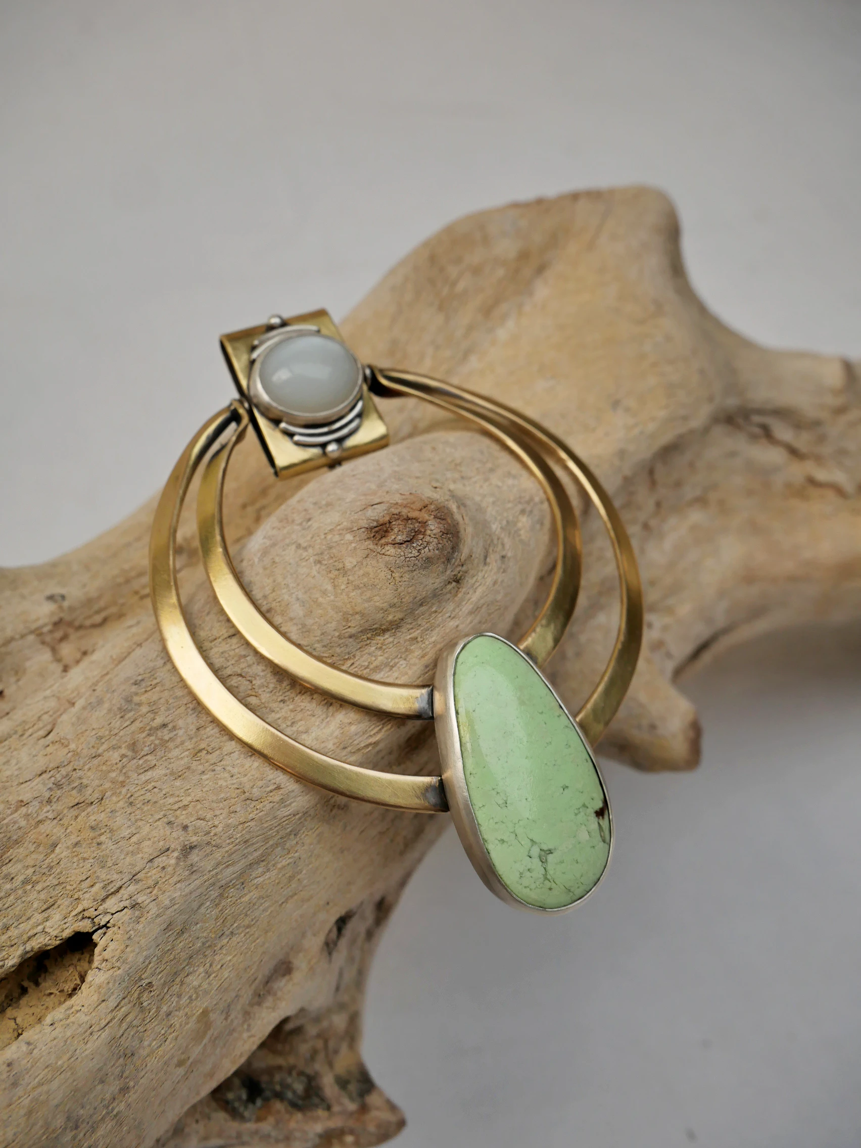 Handcrafted transformable pendant Eliz'art – brass and silver, lemon magnesite and white moonstone, unique reversible piece