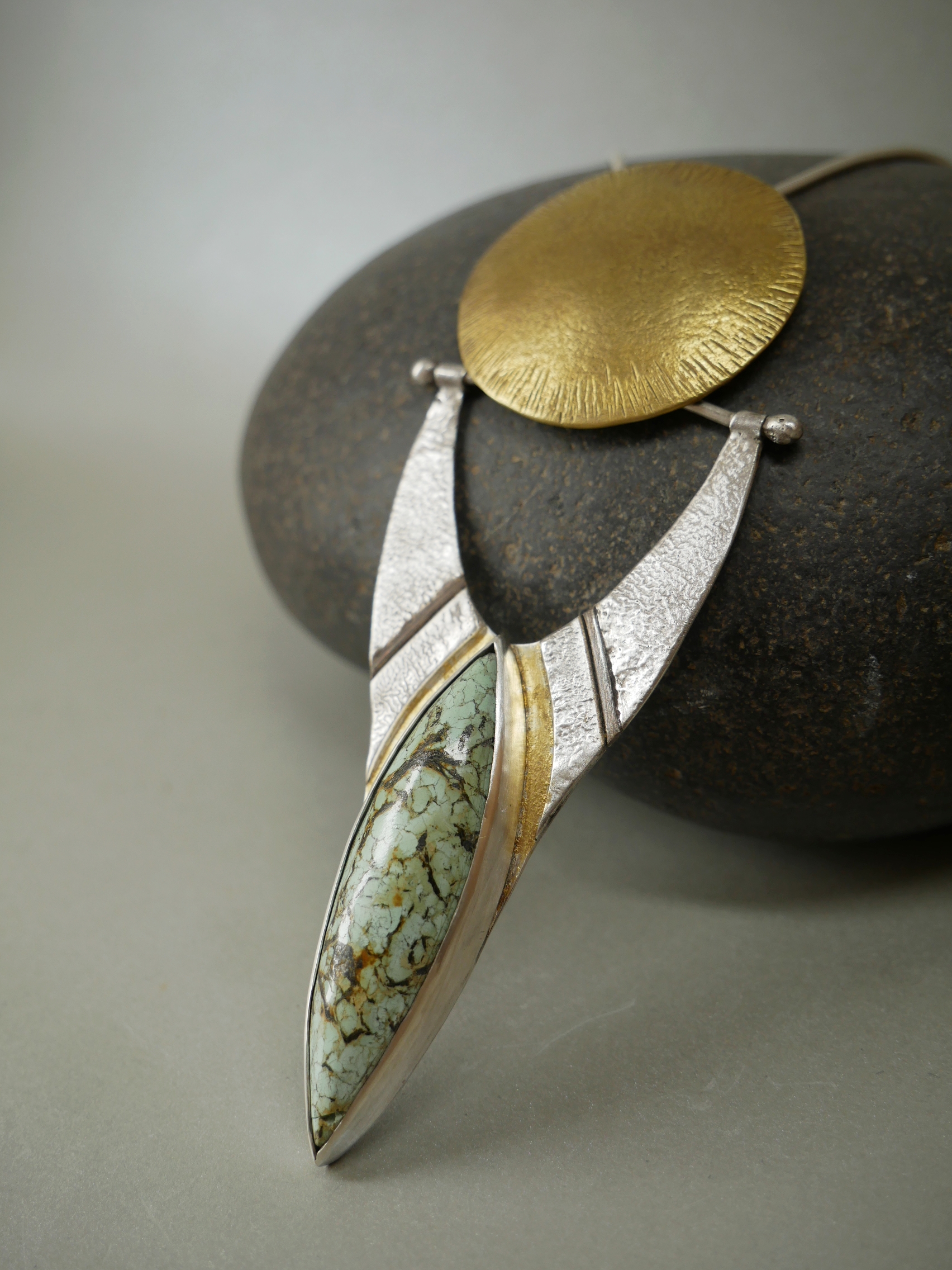 Handmade textured silver and brass statement pendant, turquoise and 22k gold leaf keum-boo detail, artisan jewelry Bordeaux, Eliz'art