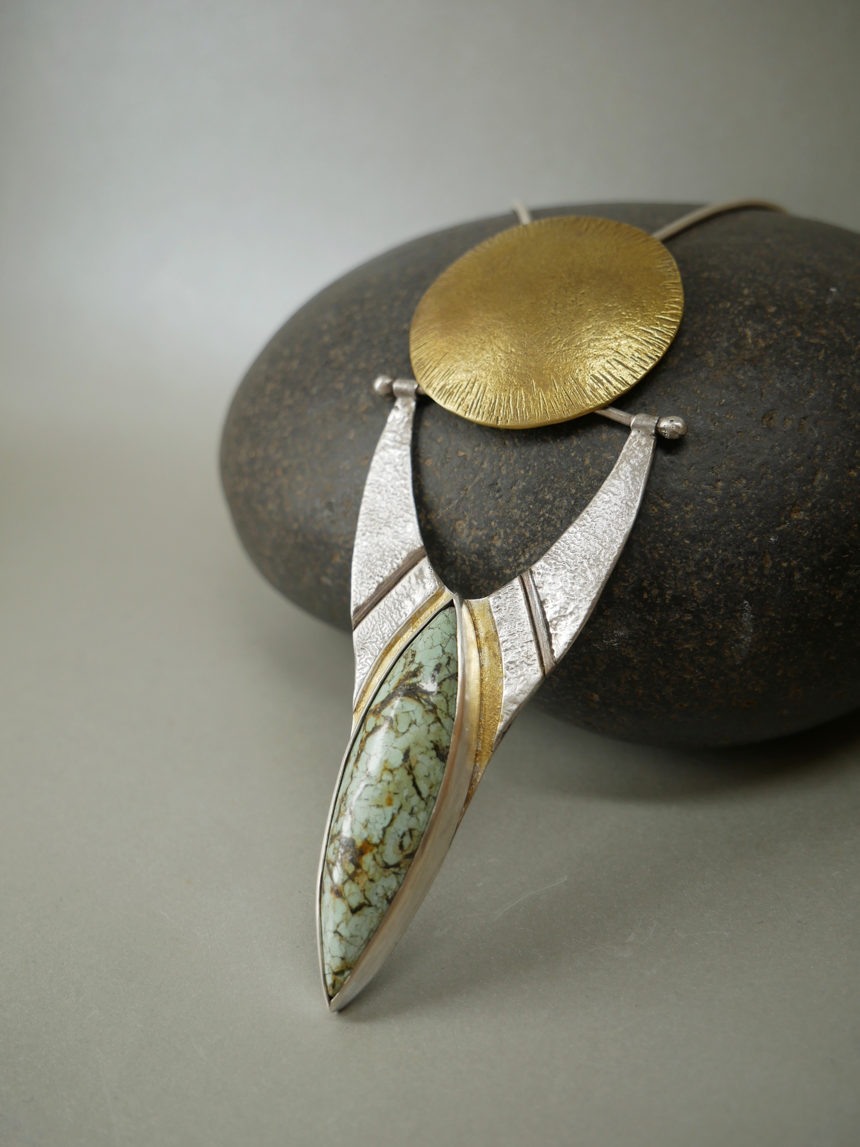 Handmade textured silver and brass statement pendant, turquoise and 22k gold leaf keum-boo detail, artisan jewelry Bordeaux, Eliz'art